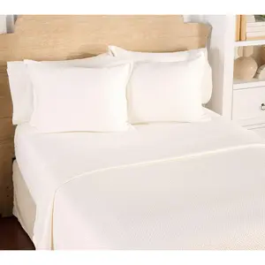 Hotel du Cobb Matelasse Coverlet Set by Dennis Basso - Full
