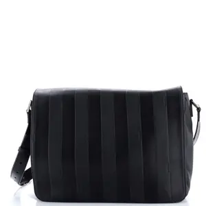 Pre-owned FENDI material Messenger Bags Flap Messenger Bag Pequin Embossed Leather Large by Rebag