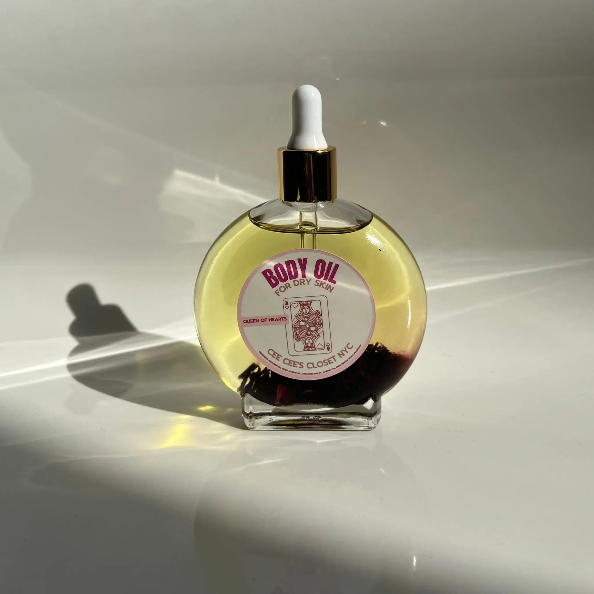 Queen of Hearts 3.4 fl oz