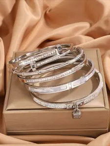 5 Pieces Light Luxury Elegant Stainless Steel Bracelet Jewelry Set Unique Design Suitable for Everyday Wear or Vacation Valentine's Day Gift Daily Wear Stackable Bracelets
