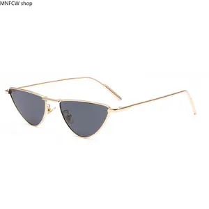 2026 Trending Women Metal Triangle Retro Sunglasses, Korean Chic Small Face Slimming UV Protection Shades, Luxury Personality Fashion Accessory for Daily Outing Street Style