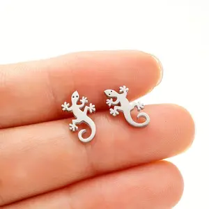 1 Pair Chic Stainless Steel Lizard Stud Earrings - Animal Character, Reptile Motif, Statement Stud, Sleek Gecko Design, Polished Finish, Minimalist Costume Jewelry, Ideal for Parties, Wedding Gifts, Animal Character Earrings, Reptile Motif Earrings