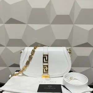 Pre-owned VERSACE Leather Shoulder Bags 9.84'' R23200 Shoulder Bag C14049407320 0906 T1 Chole