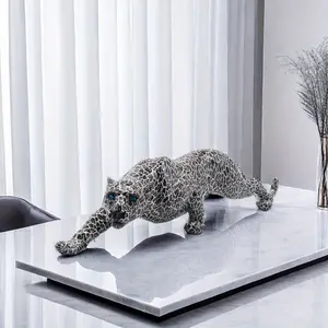 Geometric Leopard Statue Resin Sculpture, Statue, Modern Collectible Cheetah Figurine for Living Room, Tabletop, Bookshelf,  Luxury Decoration Art Black mannequin head African Ornaments