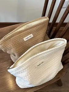 Handwoven Cotton Makeup Storage Bag with Zipper, Handheld Cosmetic Pouch, Argyle Pattern, Elegant Crochet Design, Simple Ladies Clutch, All Seasons Use