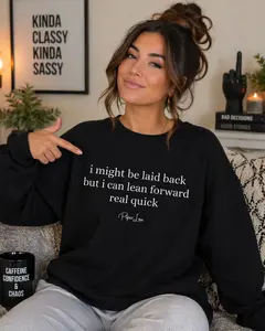 Women's Lean-Back Graphic Crewneck Sweatshirt