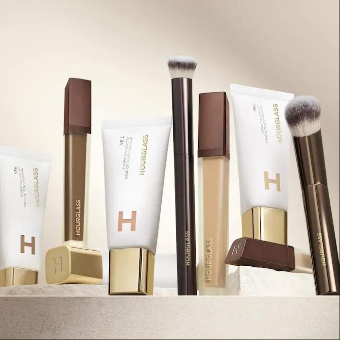 Hourglass Vanish Airbrush Concealer. Weightless and Waterproof Concealer for a Naturally Airbrushed Look