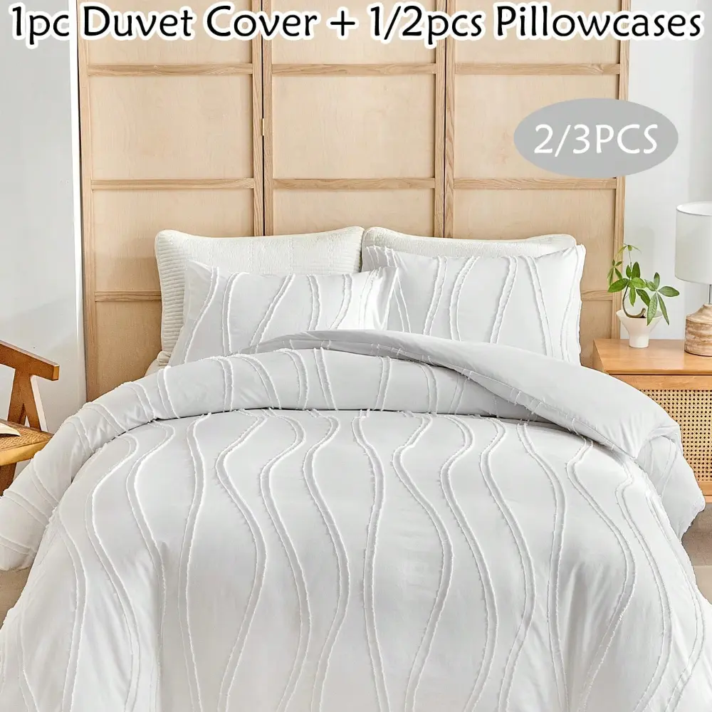 2/3 piece white striped pattern tufted texture polyester duvet cover, bohemian shabby chic bedding set, suitable for all seasons Queen bed (1 duvet cover + 1/2 pillowcase)