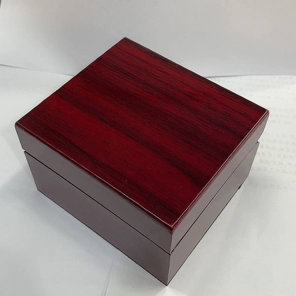Wooden Watch Box High-End Gift Wooden Watch Box, Perfect Gift Watch Box, Elegant Wood Material, Ideal for Special Occasions, Watch Storage Box Wristwatch Storage