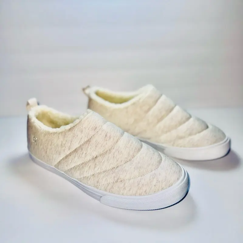 Hurley Women’s Beige Faux Fur Lined Slip-On Shoes Size 9M – Ready to Ship!