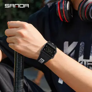 Simple Square Digital Sports  — Silicone Strap, Waterproof with Luminous Display, Alarm and Multiple Functions, Suitable for Both Gym and Street Style durable Trendy Smartwatch with Touch Display Men's Chronograph Dress  trending multifunctional watch tik