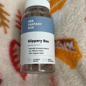 Product Review of Slippery Box - Extra Moisture Support Capsules from 🌿**t T**s W**h W**🌿