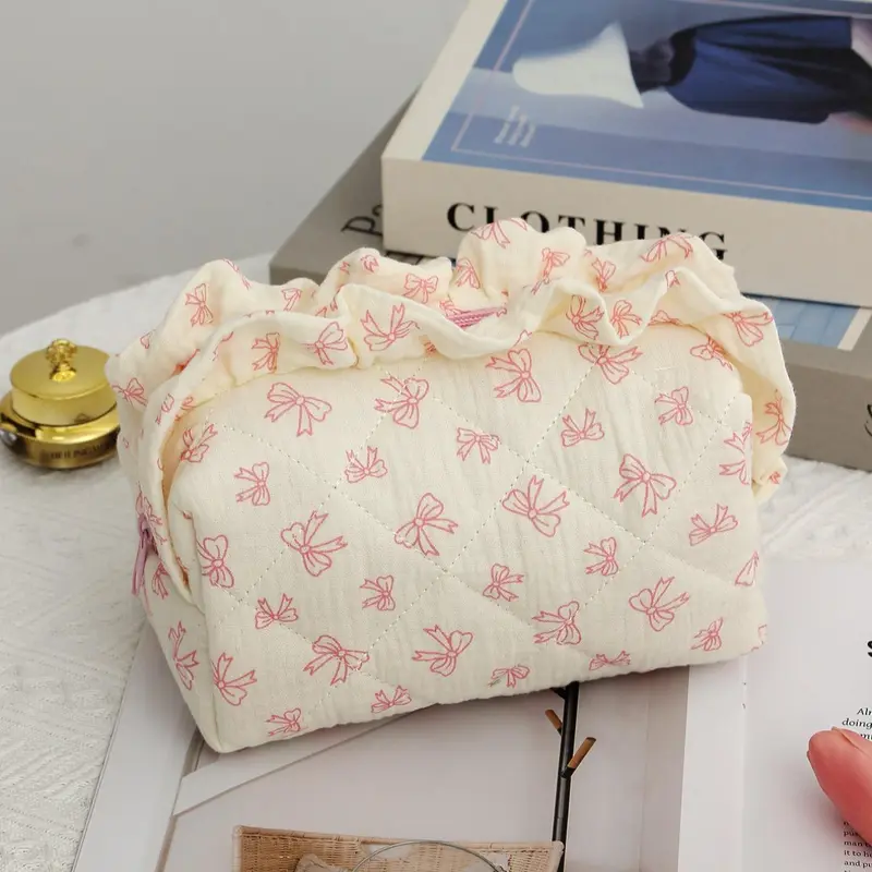 All Over Bow Pattern Makeup Bag, Large Capacity Makeup Brushes Storage Bag, Zipper Makeup Organizer Pouch, Travel Beauty Bag, Versatile Storage Bag for Travel & Daily