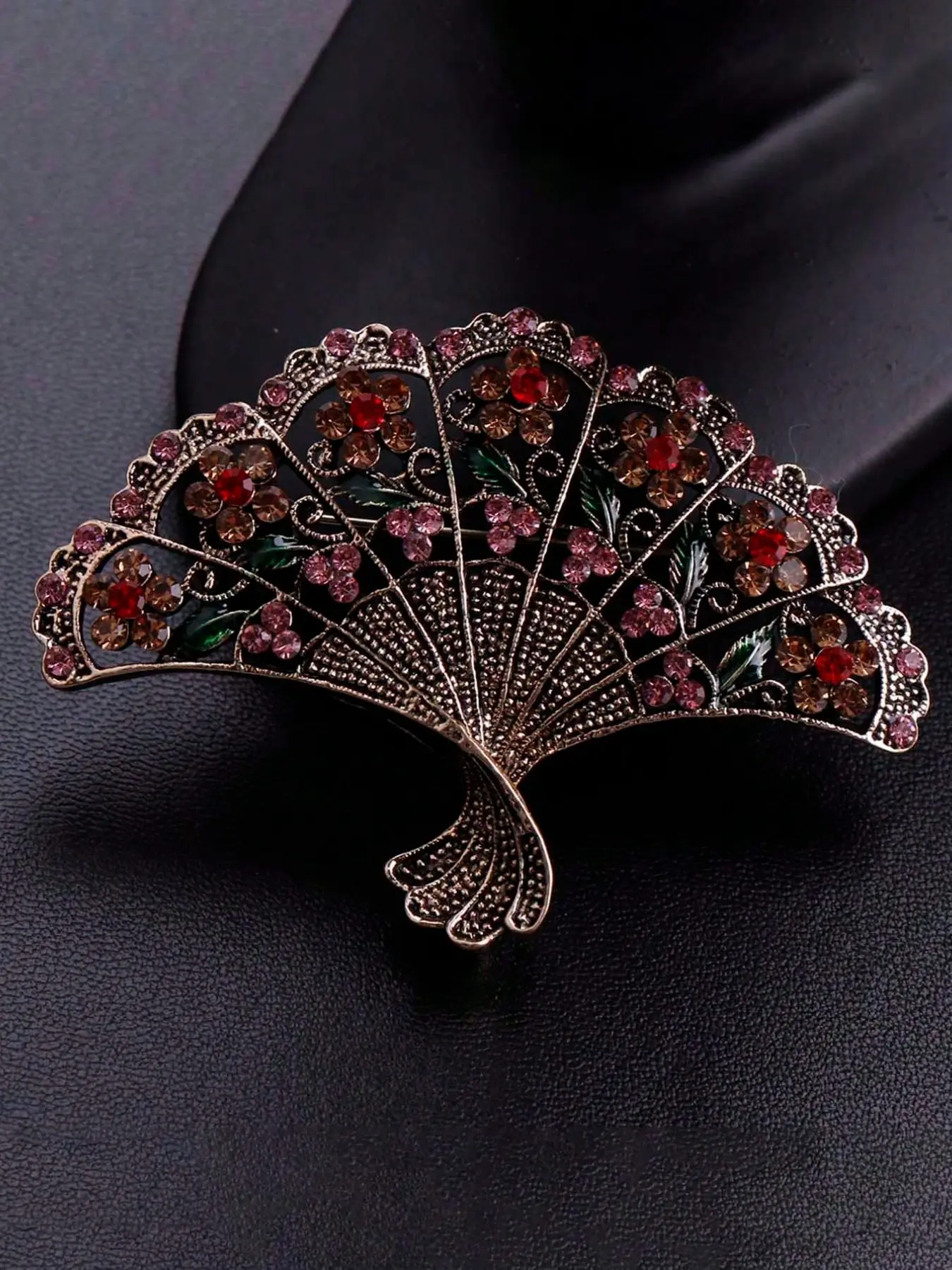 Elegant Crystal Flower Brooch for Women, Exquisite Brooch, Luxury Bridal Wedding Party Pin, Floral Pins, Fashion Clothing Accessory, Stylish Coat Wrist Corsage, Floral Brooch