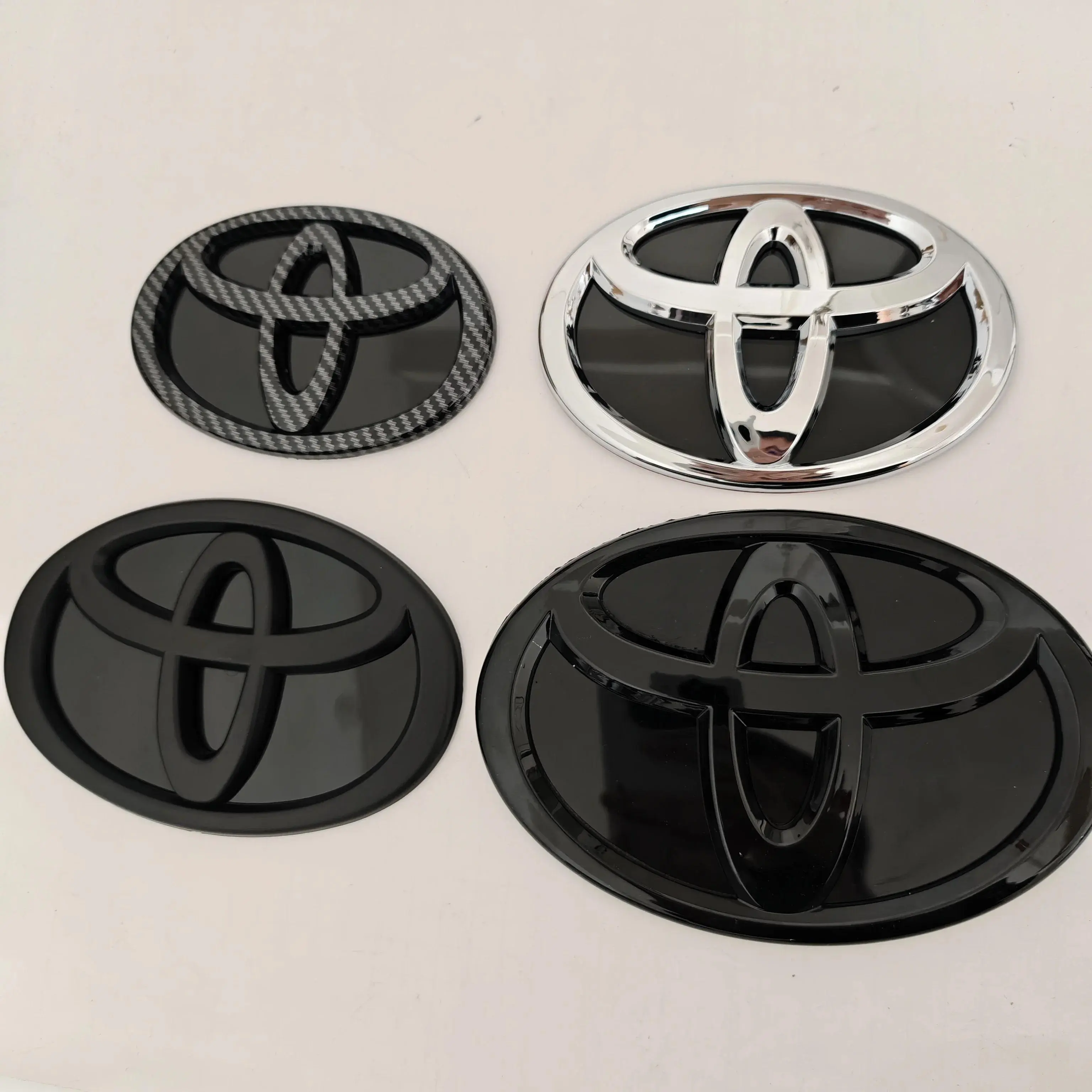 Modified Black Bottom Front Grille Badge Trunk Car Logo Suitable for Toyota RAV4 CAMRY COROLLA LANDCRUSER RAV4 VIOS SIENNA YARLS