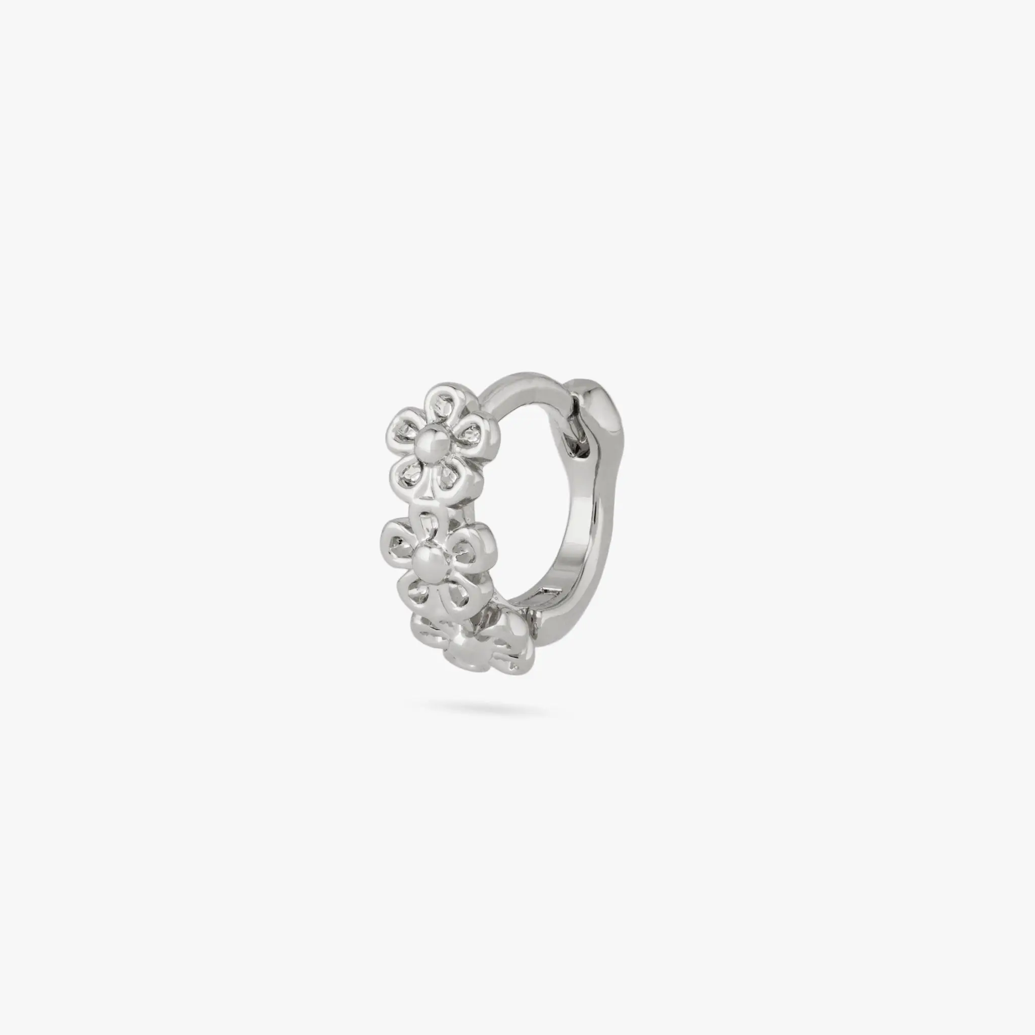 Studs Daisy Flower Huggie