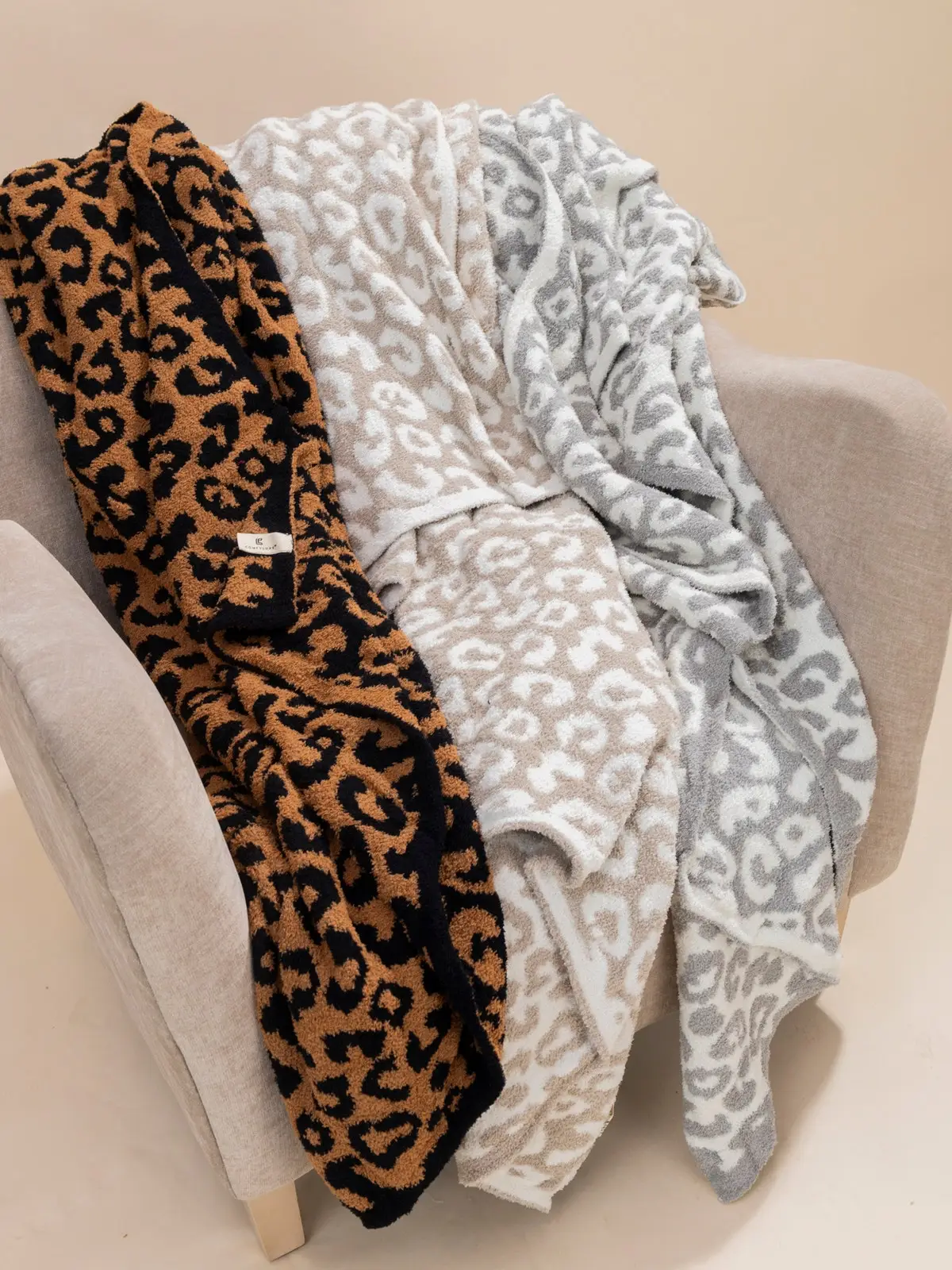 Leopard 2-In-1 Throw Blanket & Pillow
