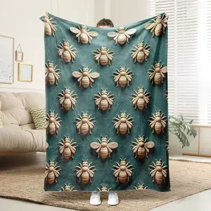 1 Comfortable Flannel Blanket With A Bee Pattern Background, Soft Printed Cooling Blanket, Suitable All Year Round, 100% Polyester, Perfect Gift For Family And Friends