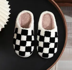 Checkered Plush Slippers for Men & Women – Plaid Pattern Fuzzy Memory Foam Warm Non-Slip Indoor Outdoor Cozy Winter House Shoes