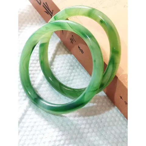 Women's 10mm High-Quality Natural Green Jade Bracelet Bangle - Ink Wash Sound Dangle, Slip-On Band, Ancient-Inspired Asian Style, Comfortable Daily Adults' Arm Candy, Bracelet Stacks Accessory