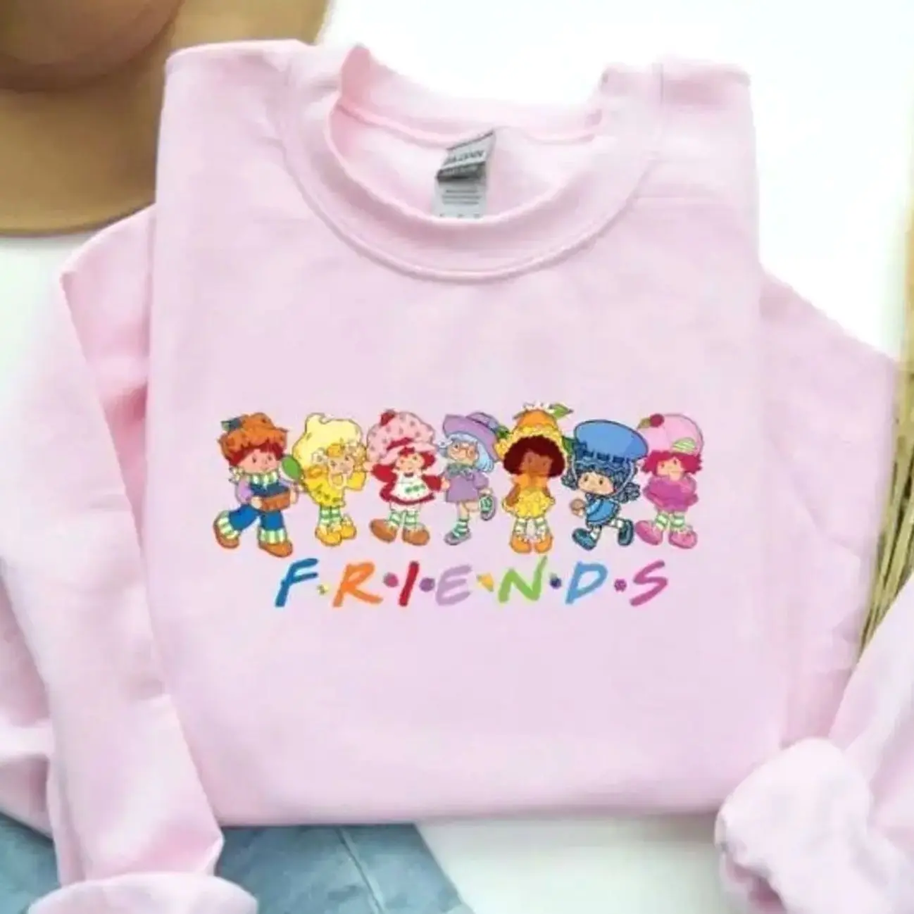 Vintage Strawberry Friends Retro Sweatshirt Cute Fruit Graphic Pullover Crewneck Cozy Casual Apparel Women & Men Gift for Strawberry Lovers