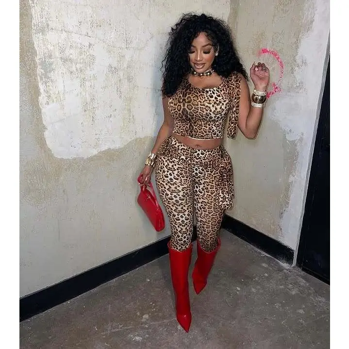SexyLeopardPrint2-PieceSet–CropTop&High-WaistPantswithRedBootsStyle Clothes Womenswear