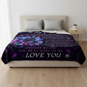 To My Mom Letter & Butterfly Pattern Bed Blanket, Letter Print Blanket, 1 Count Soft Warming Napping Throw Blanket, All Season Blanket, Breathable Comfortable Blanket, Comfy Bedding, Cool Bedroom Accessories, Heartfelt Gift Blanket, Gifts For Women