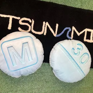 Tsunami Perky Time Pillow