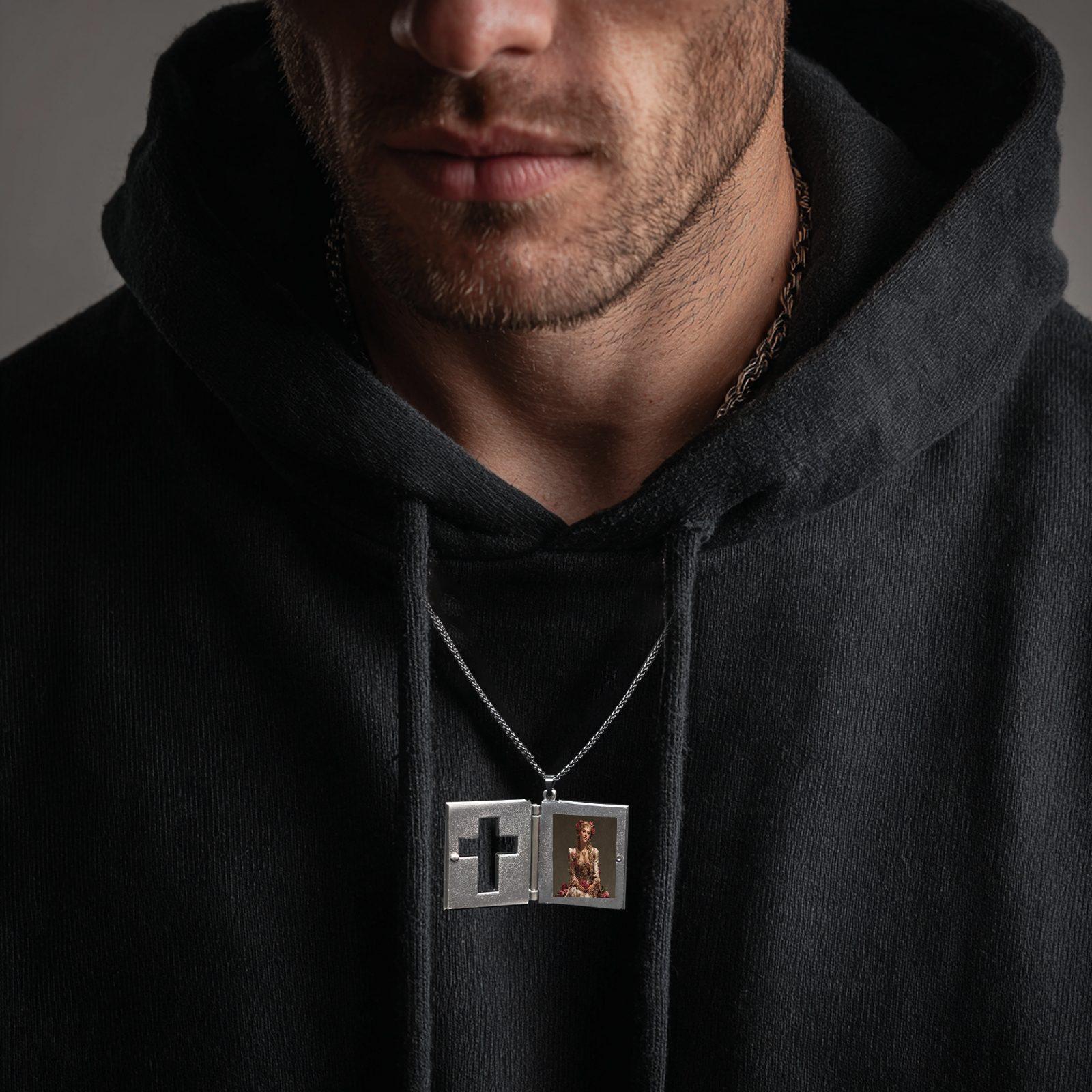 Openable Cross Necklace with Bible Pendant Photo Locket Gold Plated Christian Jewelry Waterproof Hollow Design Gift for Women Men Openable Cross Necklace with Bible Pendant Photo Locket Gold Plated Christian Jewelry Waterproof Hollow Design Gift for Women Men