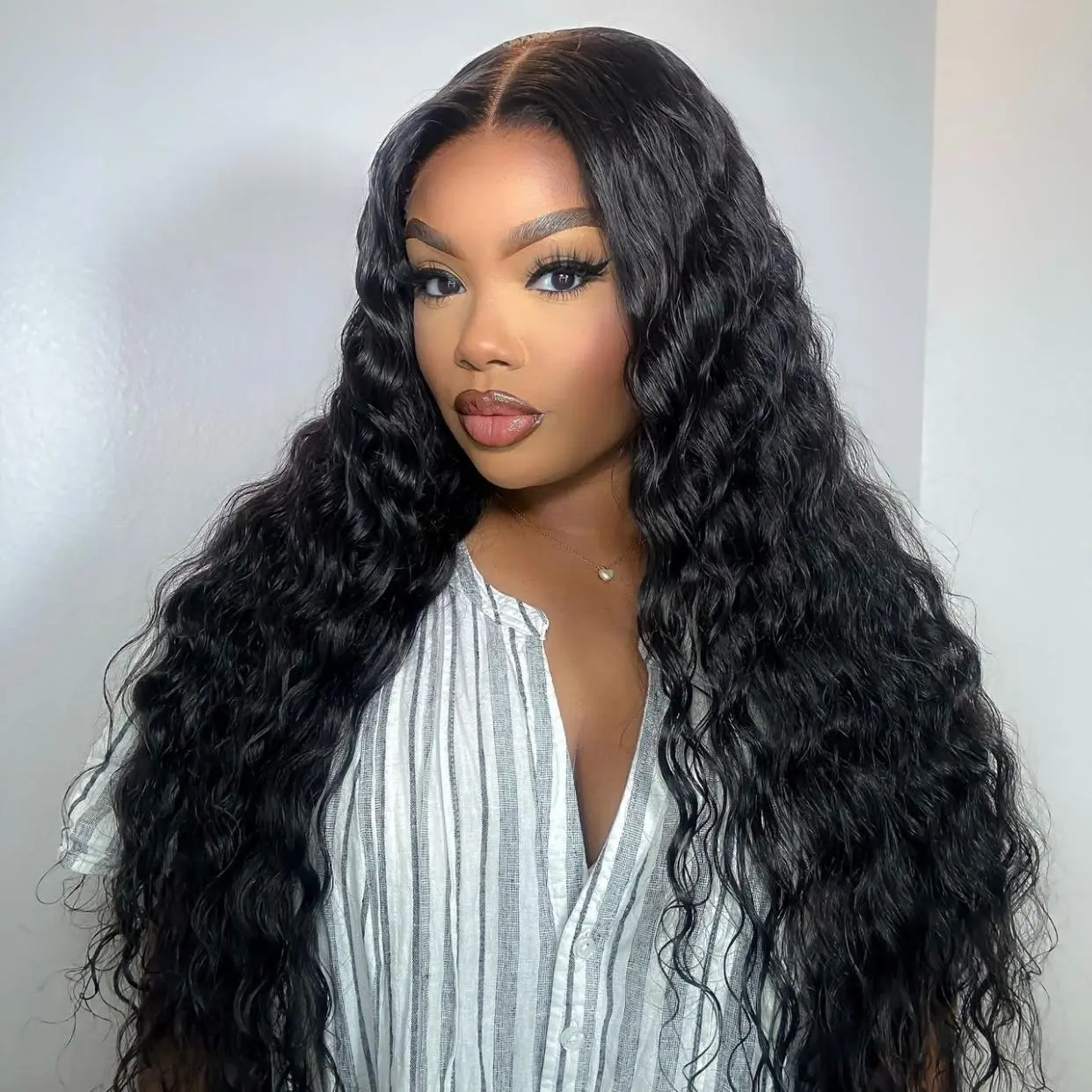 Hot Star Water Wave 13x6 HD Transparent Lace Front Wigs Human Hair 180% Density Human Hair Wigs for Women Pre Plucked with Baby Hair Natural Color