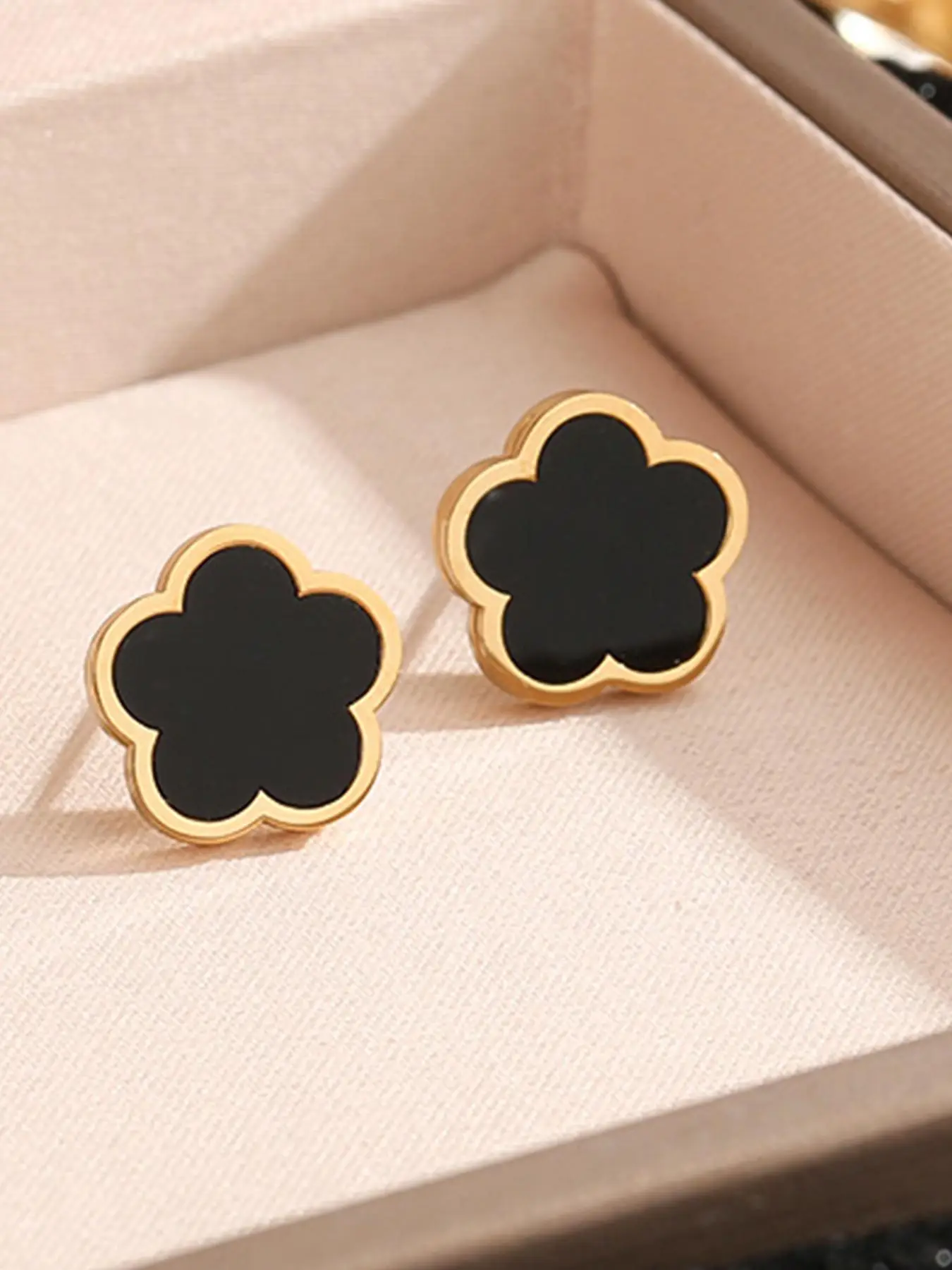 Women's Elegant Flower Design Stud Earrings, Trendy Minimalist All-match Stud Earrings, Chic Gorgeous Jewelry As Gift for Girlfriend