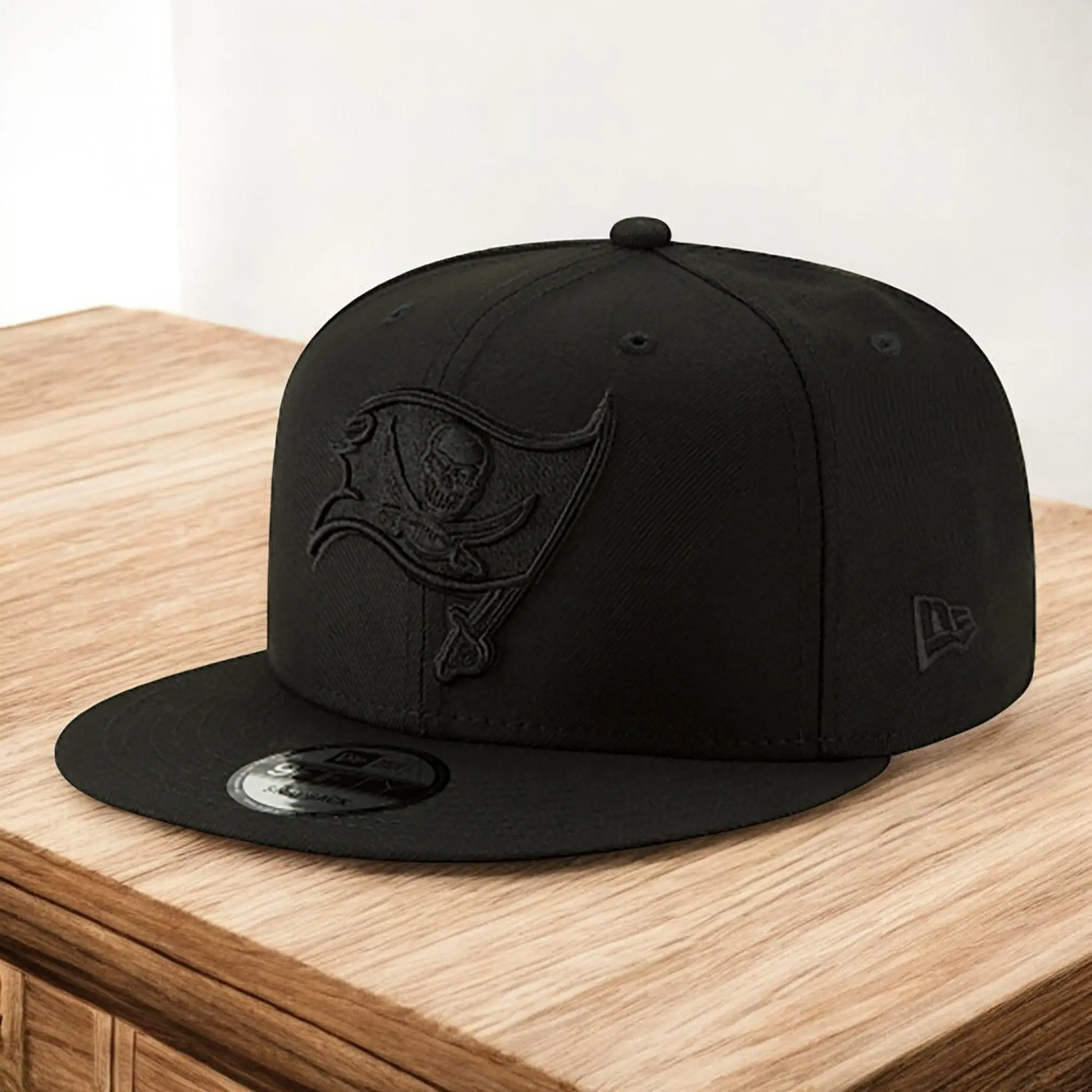 [11872938] Mens New Era NFL 9Fifty Snapback - Tampa Bay Buccaneers
