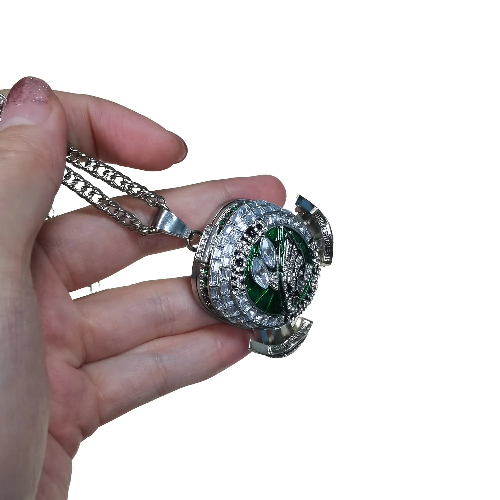 American Football Championship Ring Pendant, Eagle Pendant, Eagle Motif, Perfect Gift for Sports Enthusiasts, High-Quality Design, Craftsmanship, Elegant Desktop Decoration