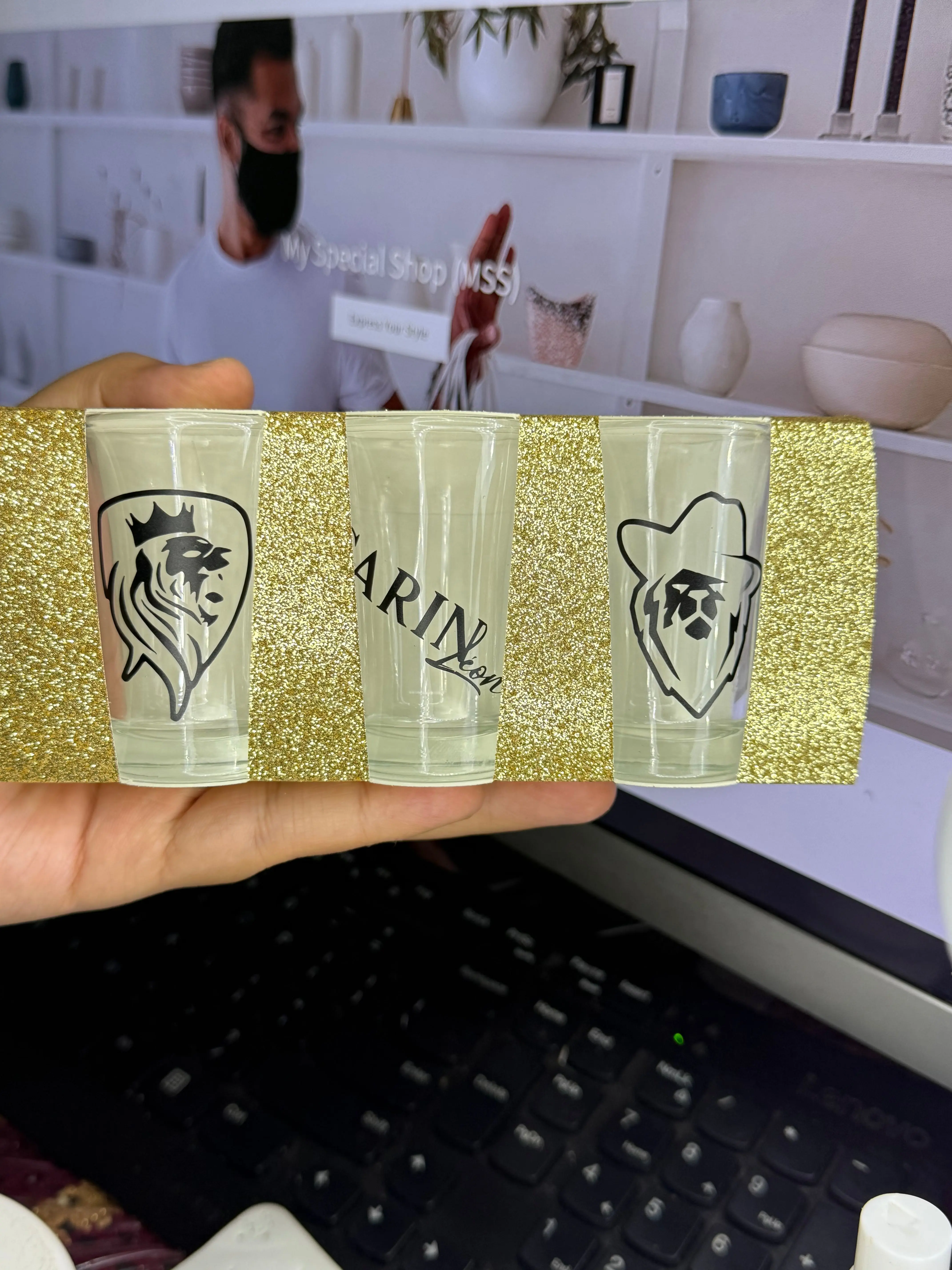 Carin Leon Shot Set | Set of 3 | Gold | Glitter | Mexican Singer | 1.5 oz