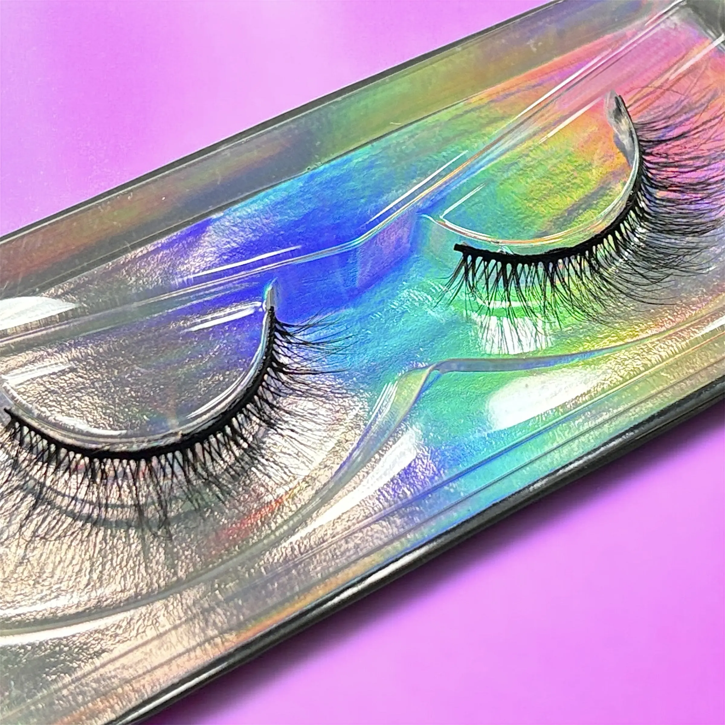Wispy false eyelash strip extension