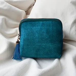 1PCS Elegant Velvet Fringe Jewelry Organizer, Compact Travel Jewelry Storage Bag with Zipper, Portable Earrings Necklaces Rings Pouch, Chic Gift for Women 