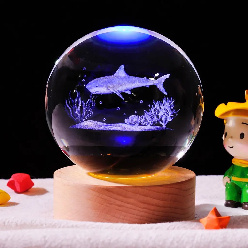 3D Shark Crystal Ball Night Light with Remote Control, 3.15in Lifelike Shark Sea Animal Glass Ball Lamp with 16-Color LED Wooden Base, Home Decor Gift for Kids’ Birthday Holiday Room Decor