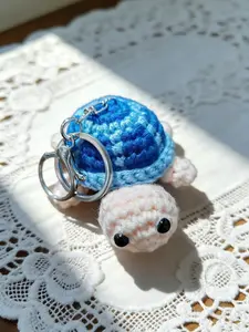 Handmade Crochet Turtle Keychain, Cute Animal Bag Charm, Car Key Holder, Perfect Gift for Friends and Family, Unique Personalized Accessory