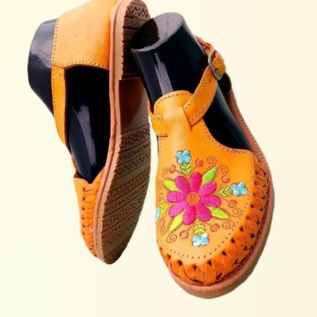 Handmade Huarache Footwear for Women Walking Sandals Rubber Sole Footwear for women huarache Artisanal Summer Comfort Shoes Outdoor Barefoot Casual Shoes Slip Ons