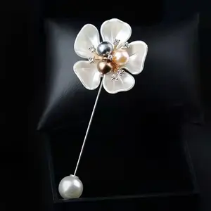 Exquisite Imitation Pearl Shell White Camellia Flower Brooches For Women Trendy Long Needle Pins Jewelry Gift Party Office Decor