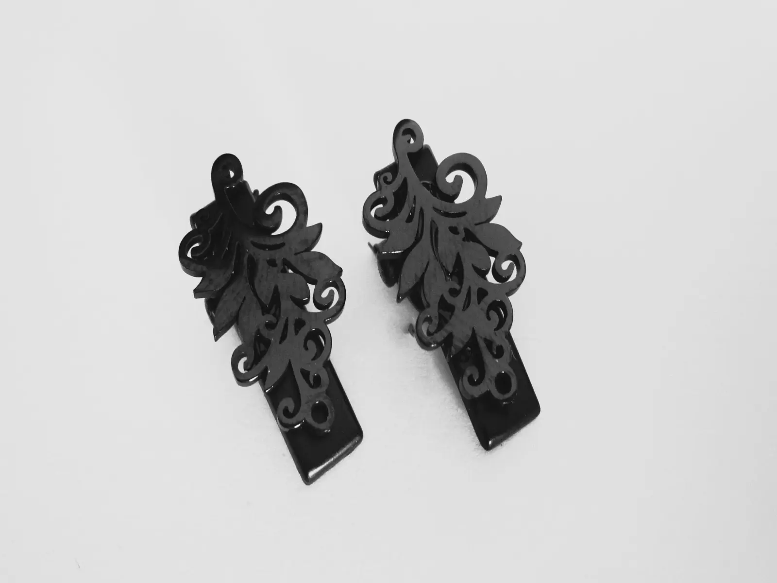 Set of 2 extra tiny small black leaf metal alligator hair clip for fine thin hair