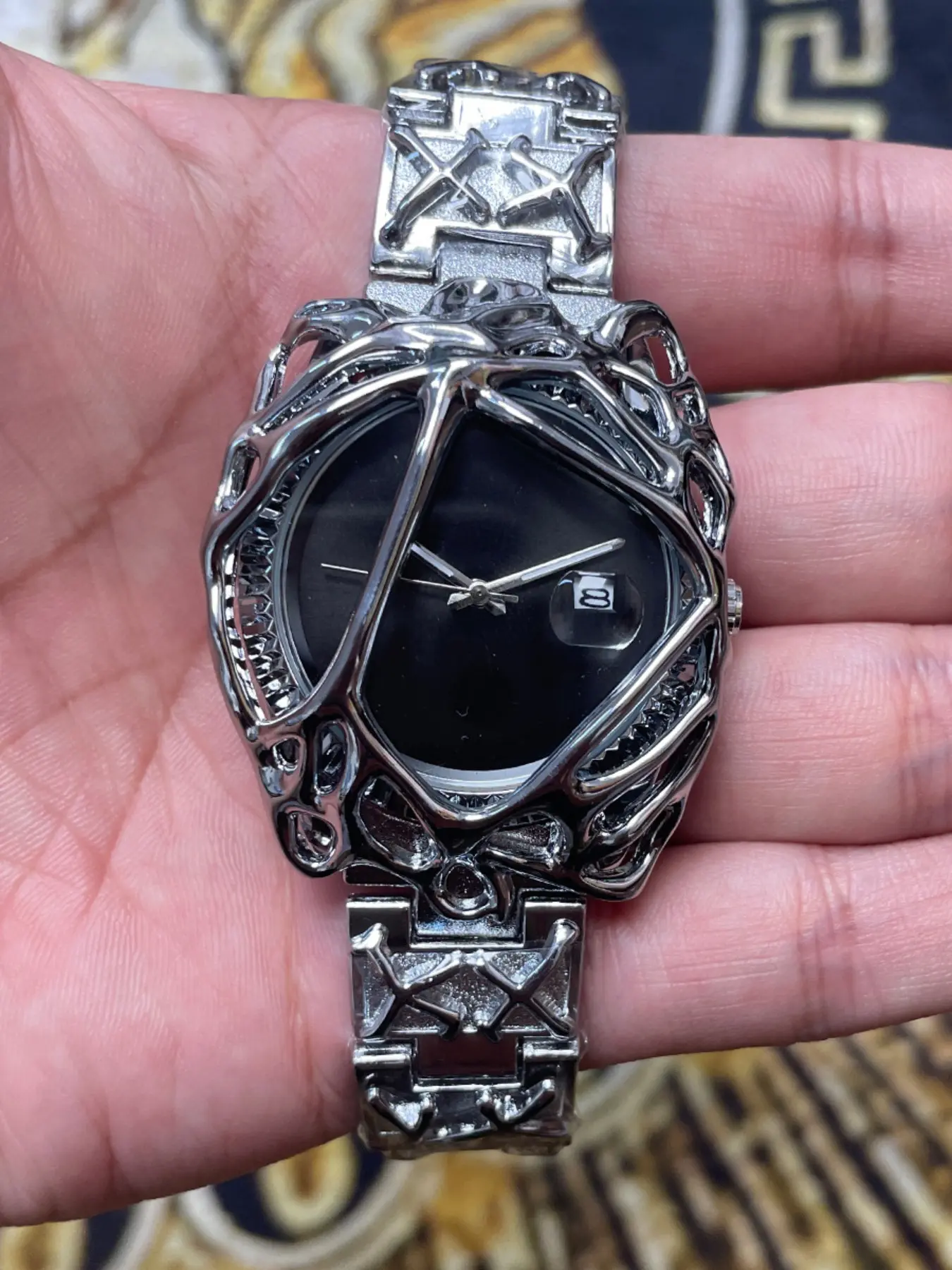Luxury Men's Vintage Quartz Watch, Quartz Wrist Watches, Alloy Case, Round Dial Design, Calendar Display, Fashionable Analog Watch, Analog Wristwatch, Stylish Casual Fashion Accessory, High End Watch