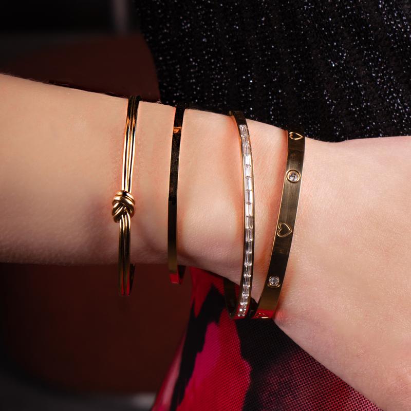 EVRY JEWELS Gold or Silver Plated Stainless Steel Women's Hypoallergenic Bangle Bracelet EVRY JEWELS Gold or Silver Plated Stainless Steel Women's Hypoallergenic Bangle Bracelet