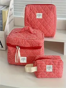 Three Berry Color Plaid Makeup Bag Cosmetic Wash Bag Storage Bag, Cute Style, All over Print, Suitable for All Seasons