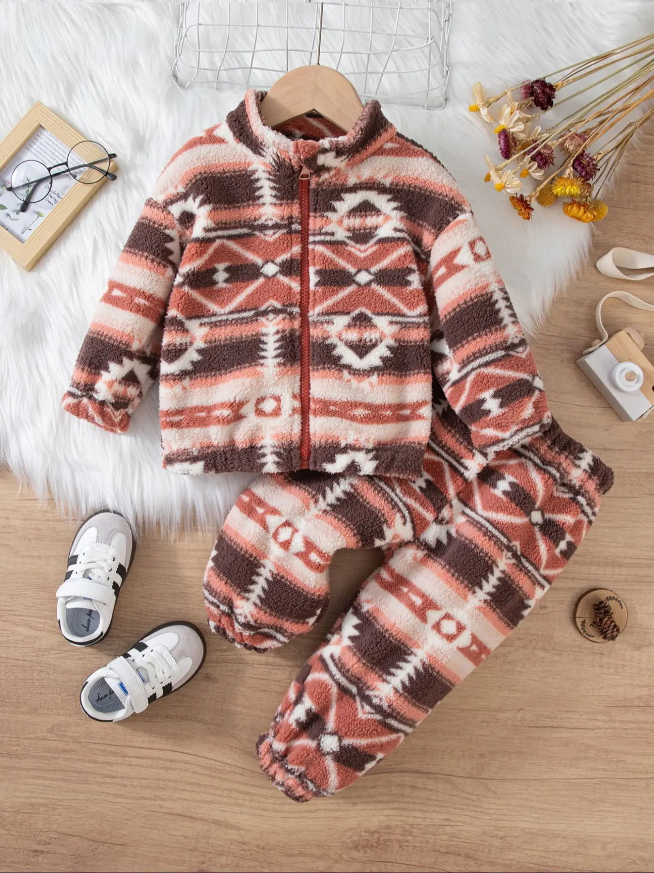 2pcs Girls' Fashion Coat Set Autumn/winter Casual Fleece Long-sleeved Coat Long Pants Ethnic Style Boys and Girls Zipper Cardigan Top Tight-fitting Pa