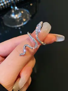 Elegant Snake Pattern Ring for Women, Adjustable Design Jewelry, Perfect Valentine Gift & Daily Wear Accessory