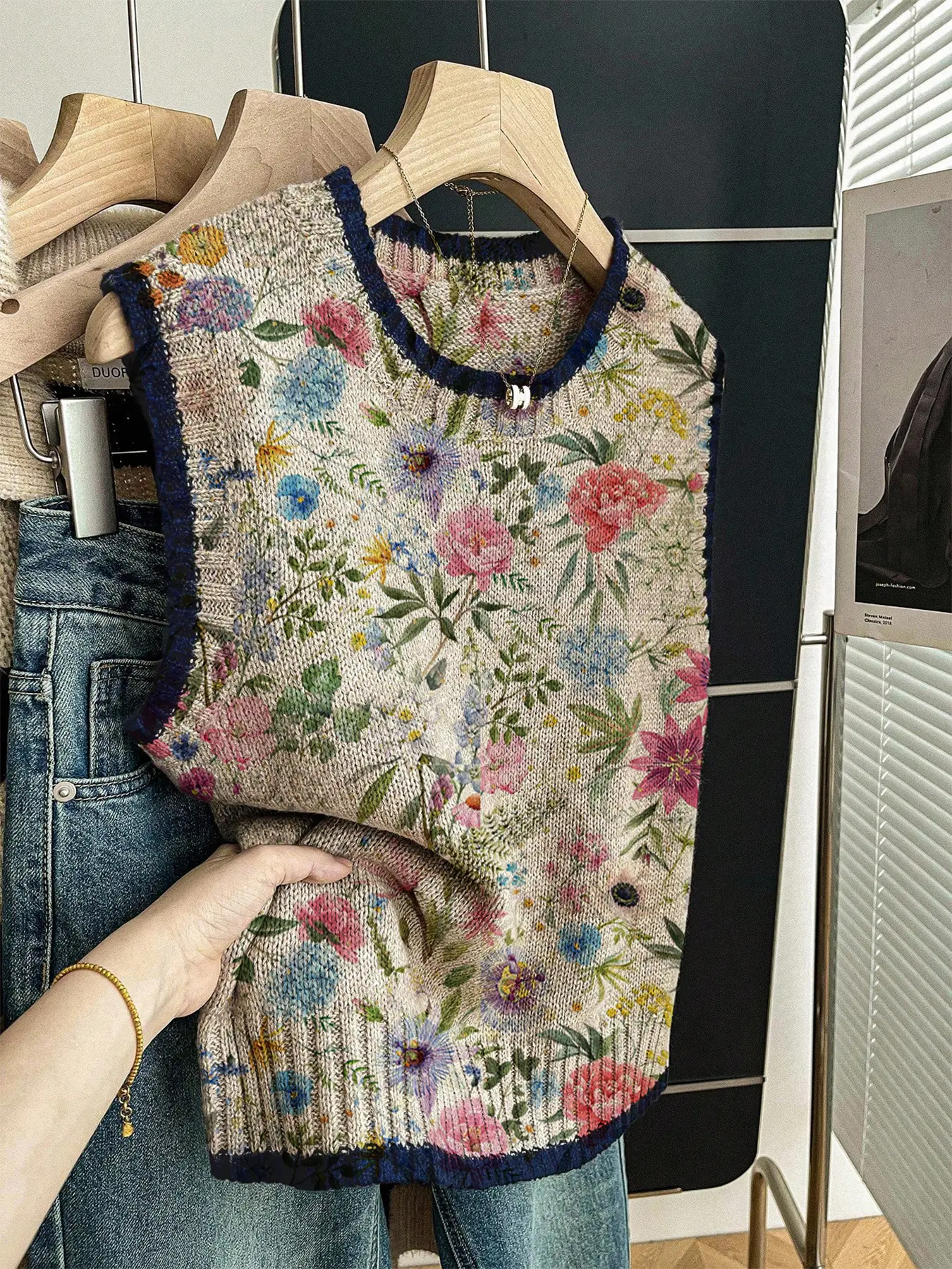 Spring Summer Casual Loose Round Neck Sleeveless Knit Top, Deep Blue Contrast Floral Print, Women's Outerwear, Pair with Floral Pattern Vest