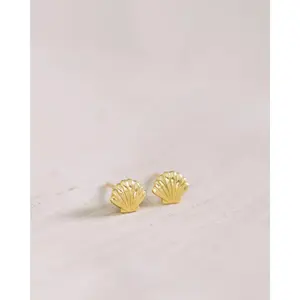 Gold Scallop Shell Studs