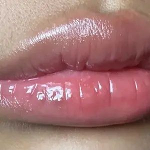 Product Review of [Laka] Mini Fruity Glam Tint — Glossy Lip Tint with a Lightweight, Non-Sticky Feel that Leaves a Transfer-Proof Stain from y**a