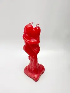 Red Intertwined Couple Candle